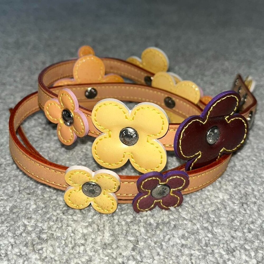 Vintage AUTHENTIC Louis Vuitton Monogram Vernis Fleur Belt